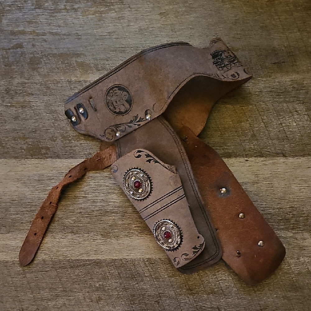 Vintage 1950s Pressed Fiberboard Toy Western Holster - Stagecoach Graphics